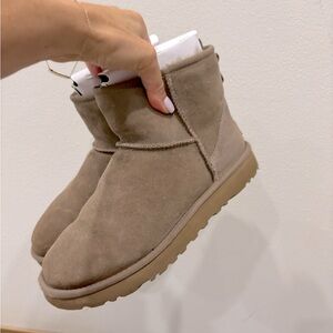 Ugg Boots classic Mini II size 7